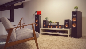 Klipsch Reference Premiere- Phong cách giải trí mới dành cho gia đình hiện đại