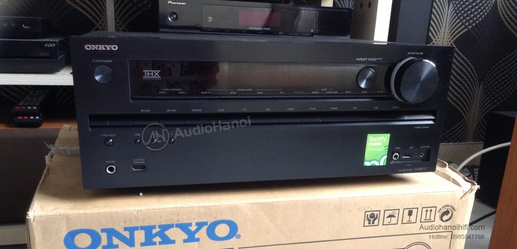 Amply Onkyo TX-NR717 chat luong