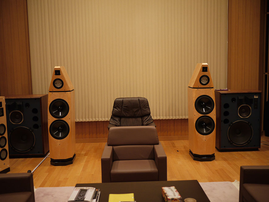 Loa Avalon Isis dac trung thiet ke