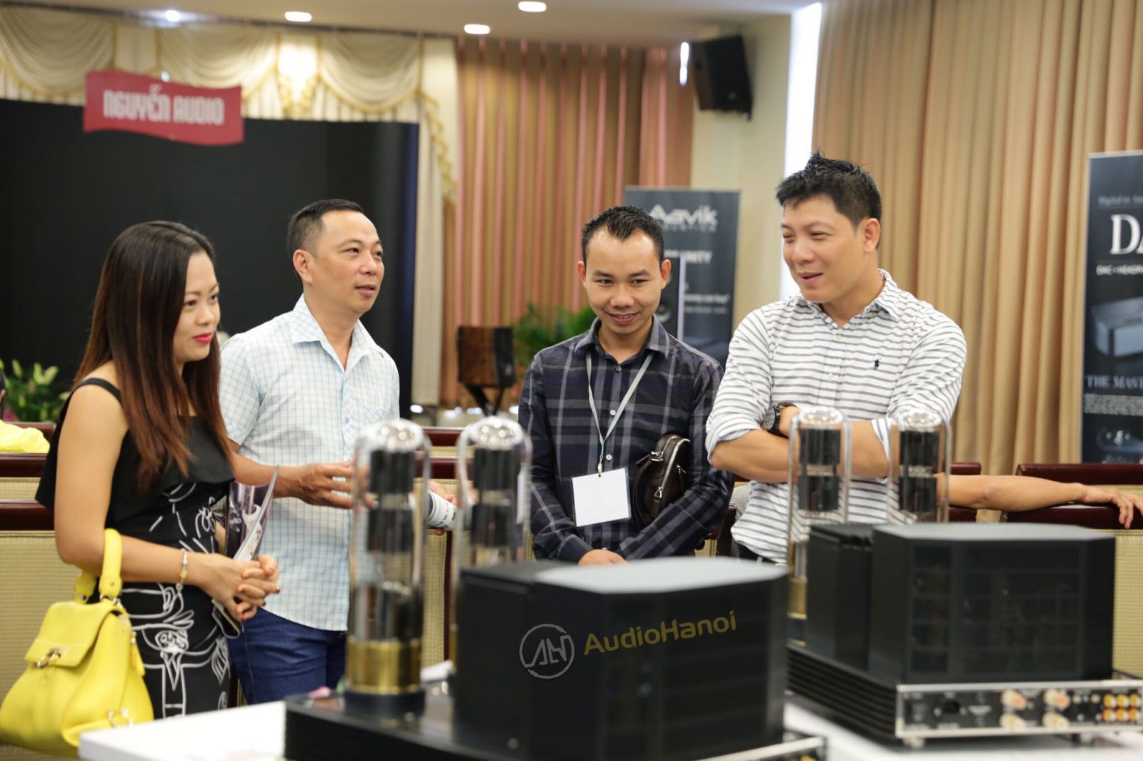 Tham quan AVShow 2017