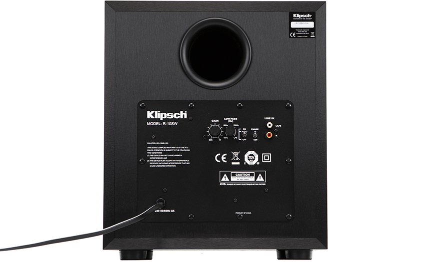 loa Klipsch R-10SW voi lo thoat hoi bass dang sau