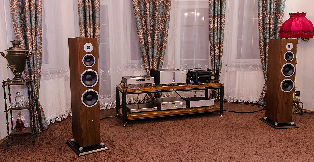 Loa Dynaudio Excite X44 trong gian phong giai tri cao cap