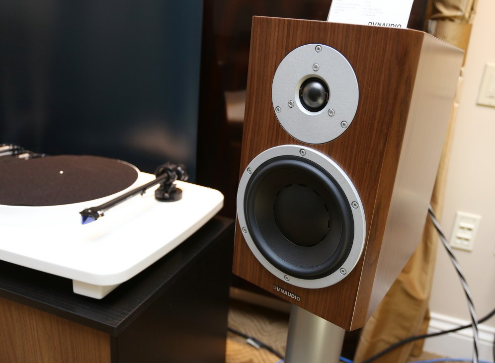 loa Dynaudio Excite X18 la chiec loa nho gon nhat 