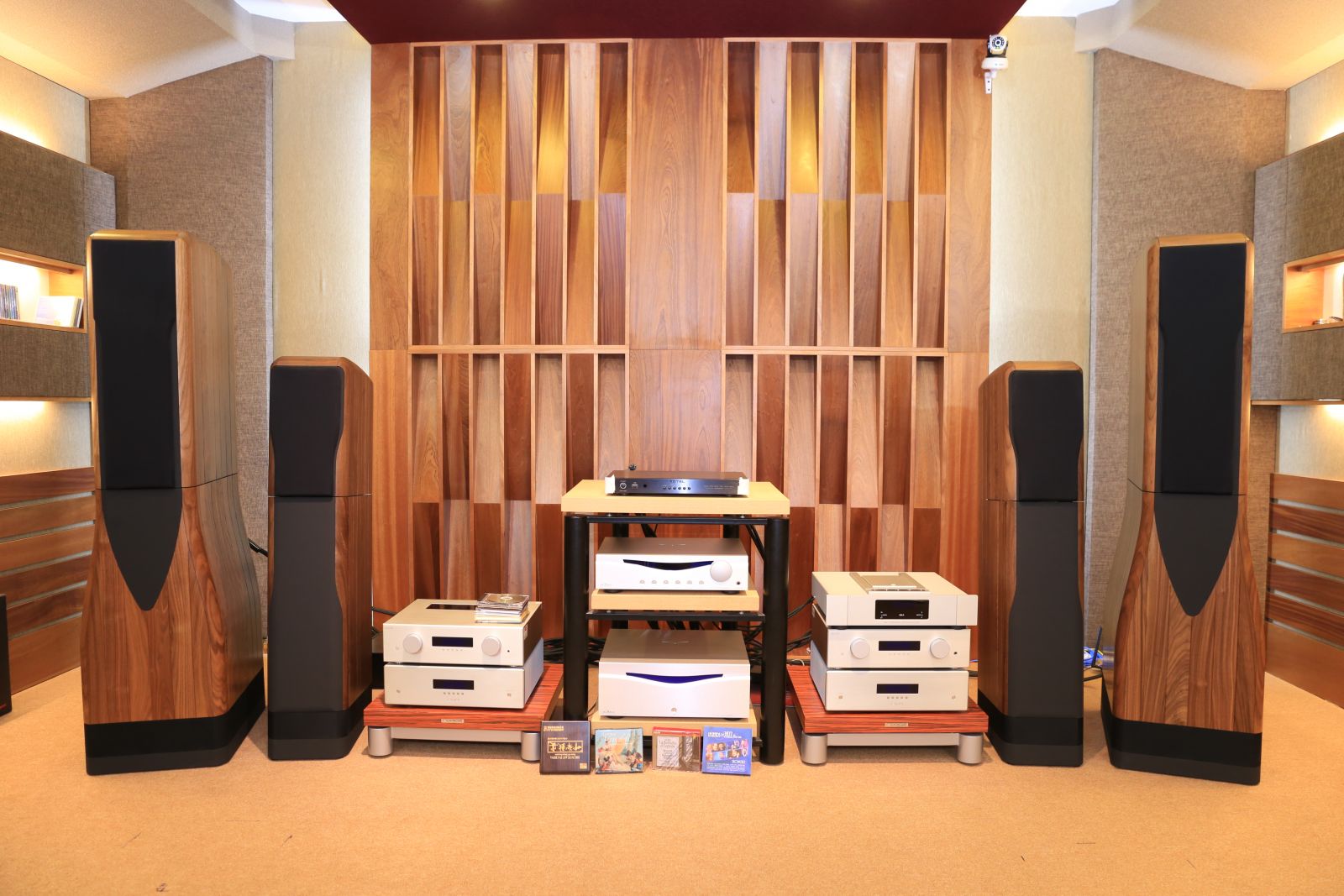 Trai nghiem Test mu day tin hieu trong he thong am thanh