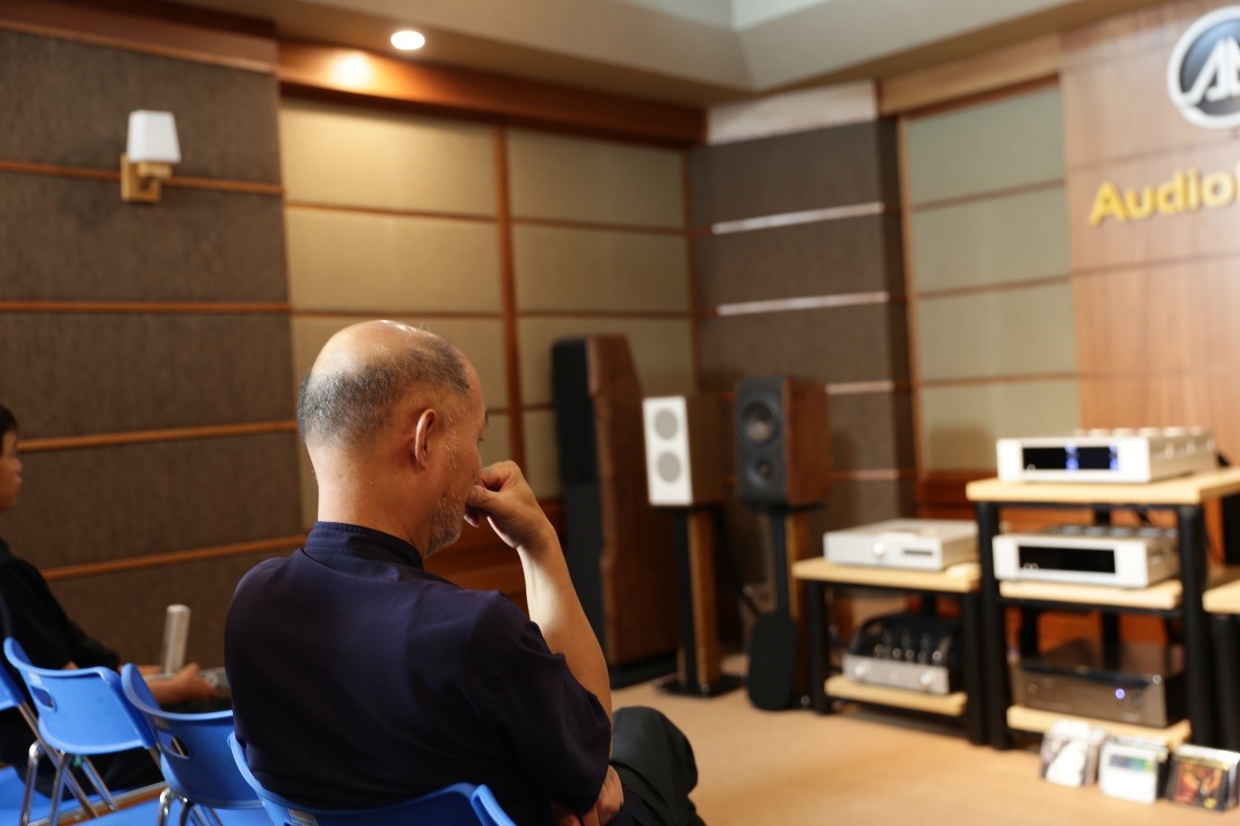 Trao doi Kien Thuc Ve Loa Boookshelf hay