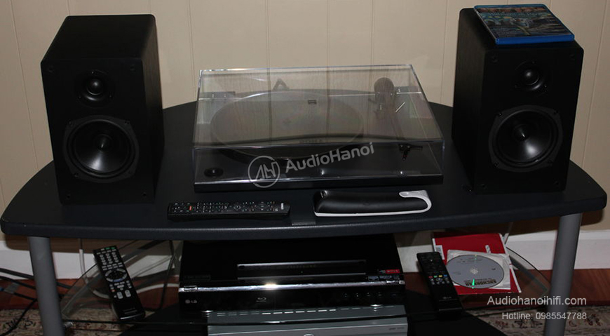 Turntable NAD C 556 chat luong