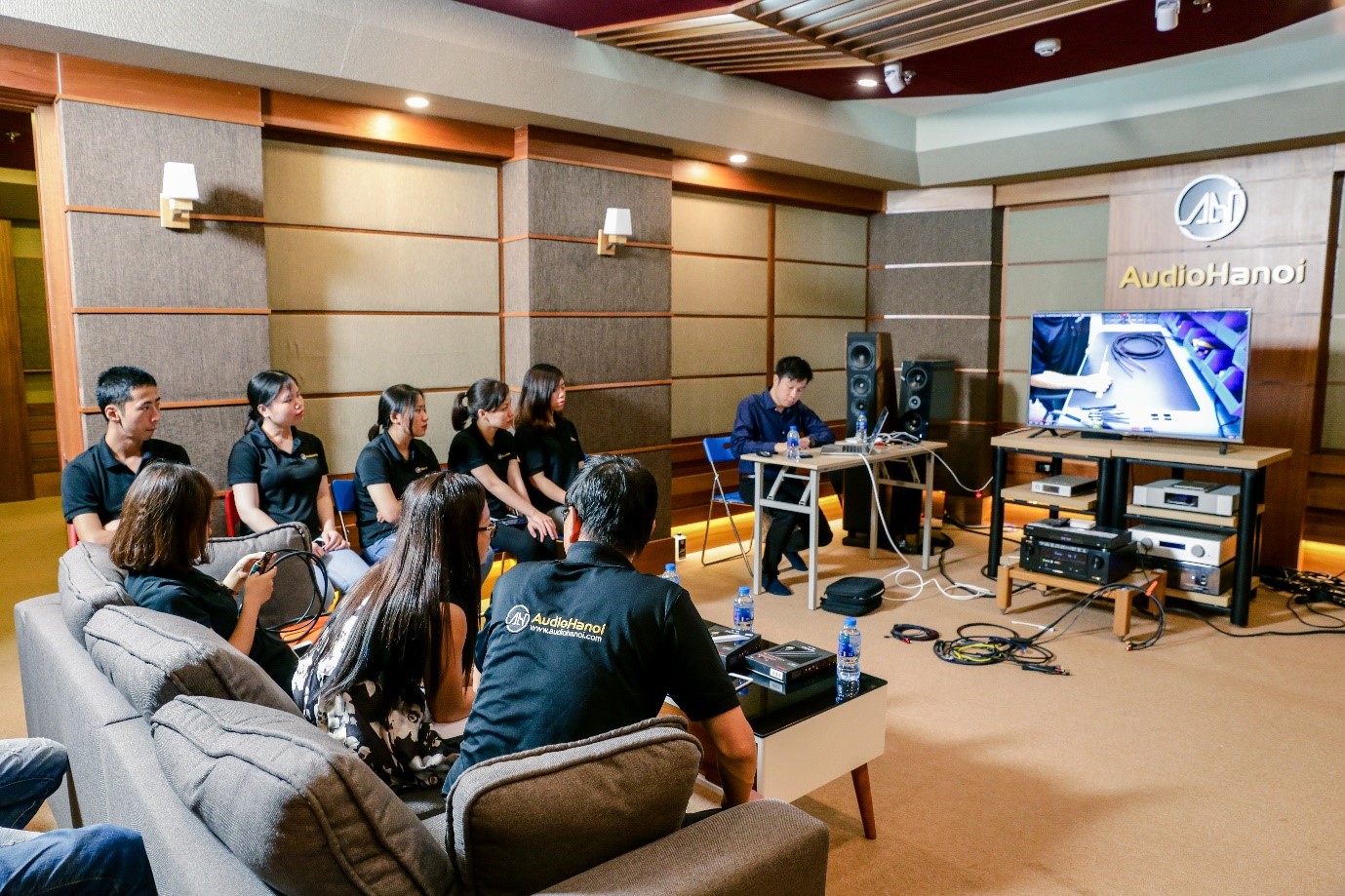 buoi Education giua Audio Ha Noi - AudioQuest