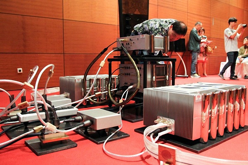 dan phoi ghep khung di cung Raidho D-5.1