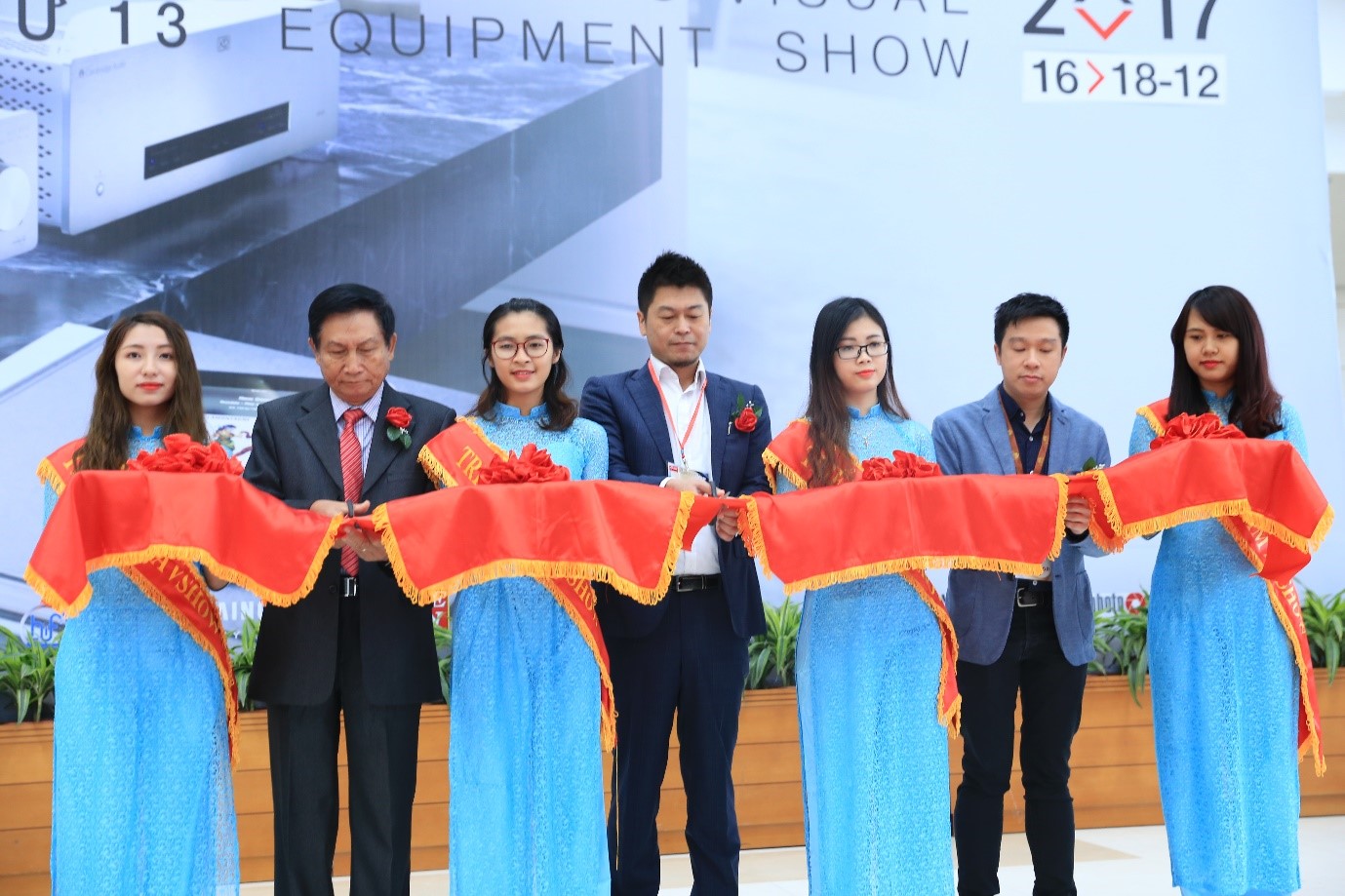 khai mac su kien AV Show 2017