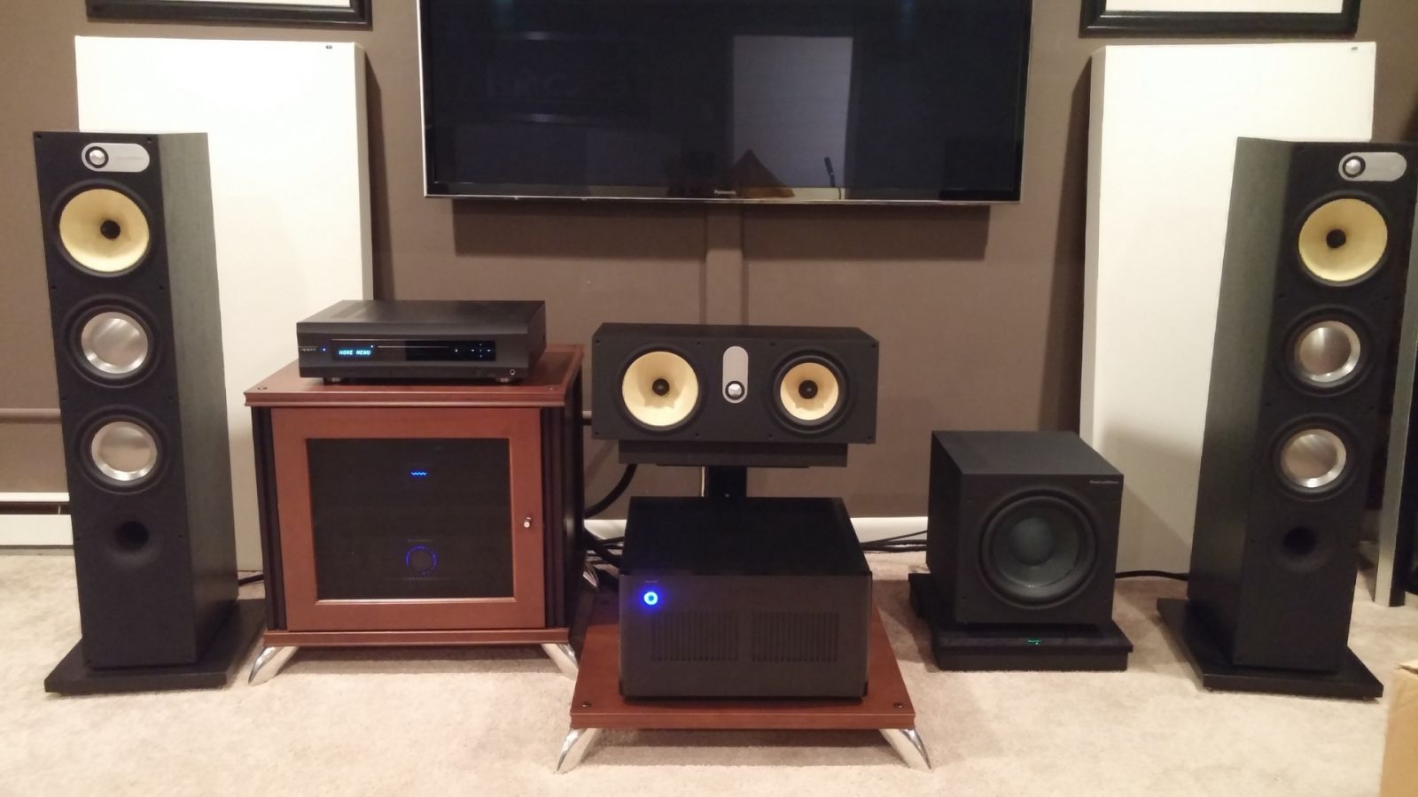 loa b&w asw 610xp trong bo dan phoi ghep