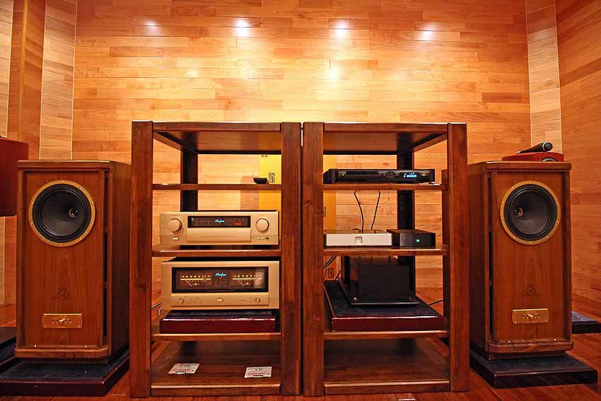 loa Tannoy Prestige GR trong bo dan phoi ghep