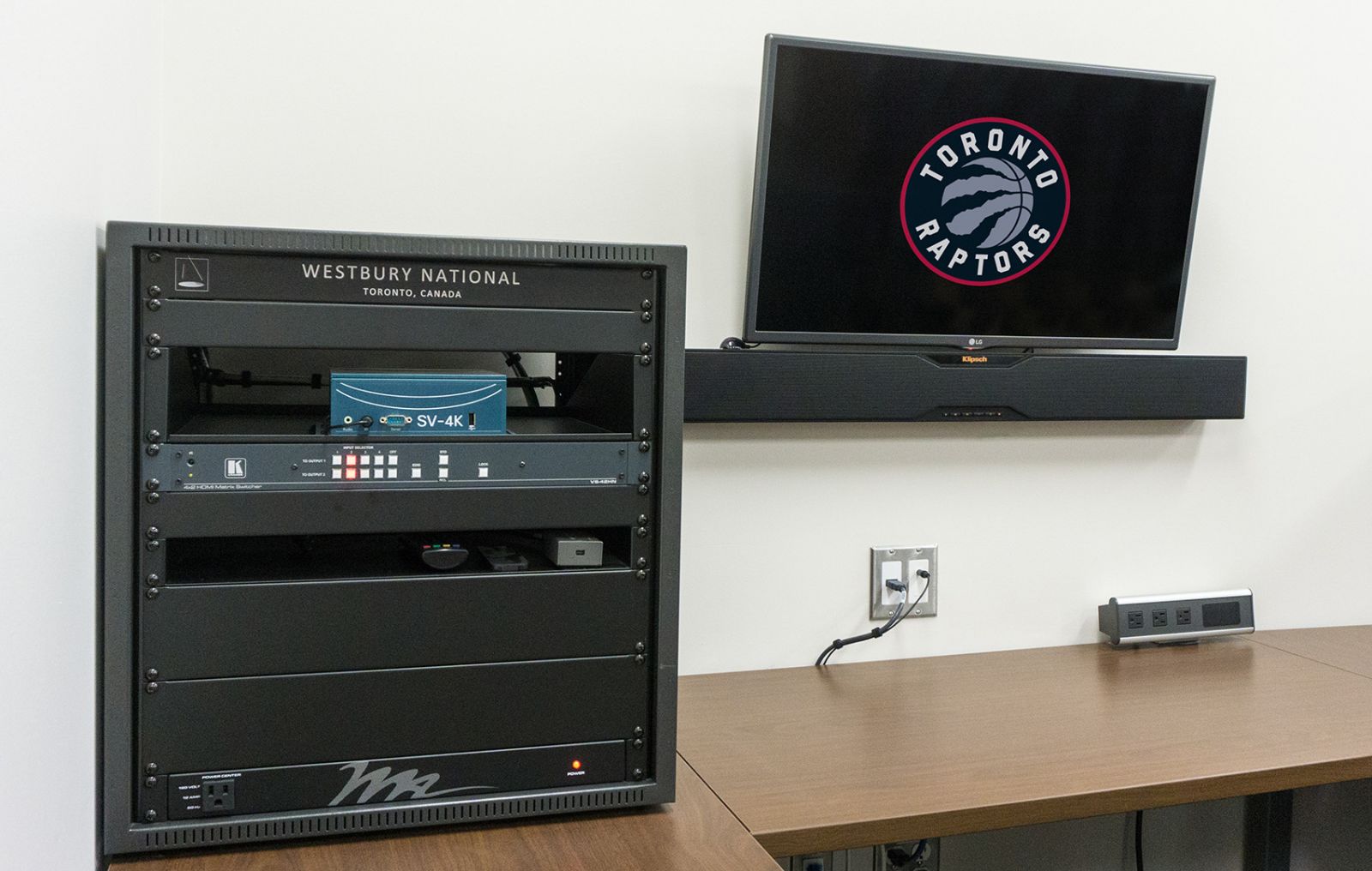 dong Soundbar của Klipsch mang chat am tinh te day noi luc