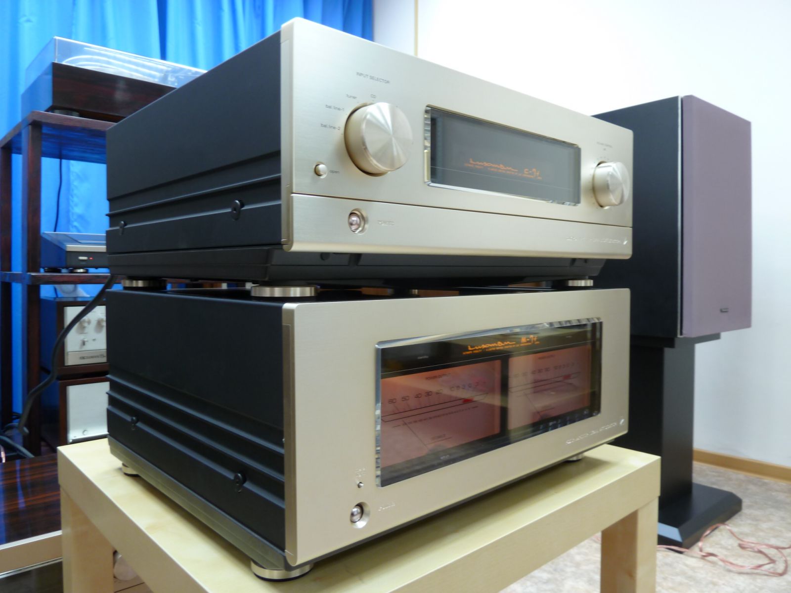 dong pre amplifier luxman gia tot