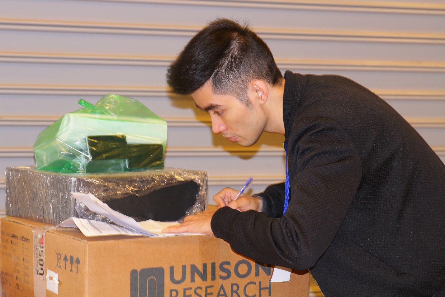 nhan vien kiem ke san pham